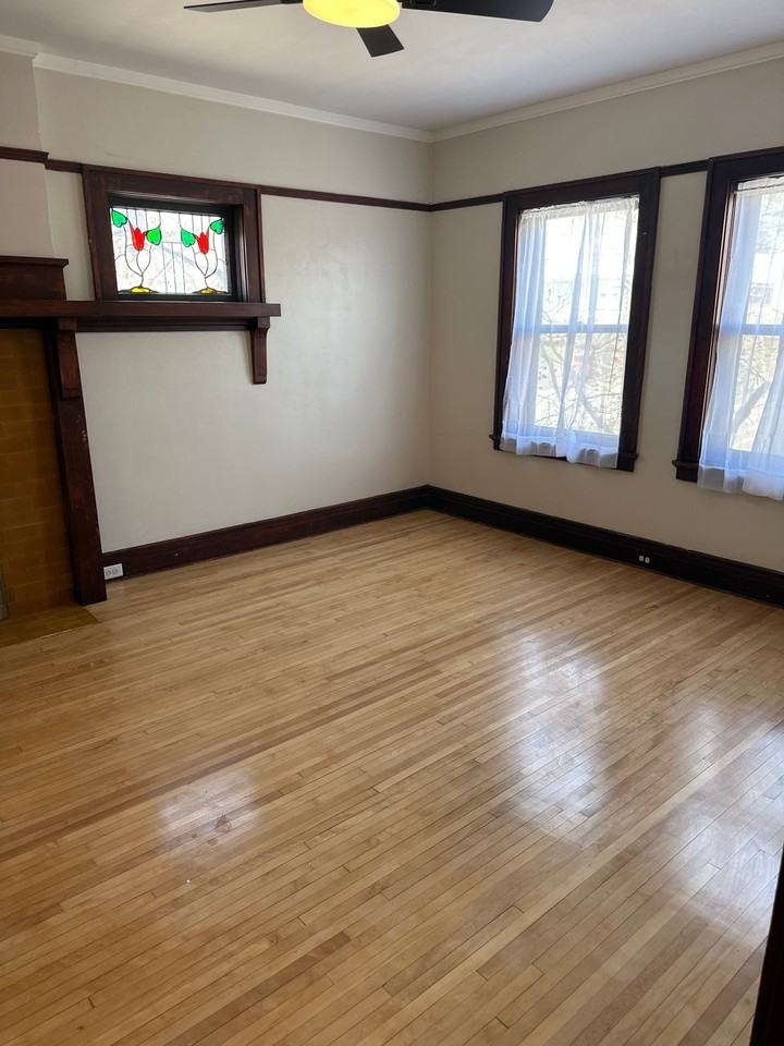 117 N 2nd Ave E #C5 - Photo 3 of 12