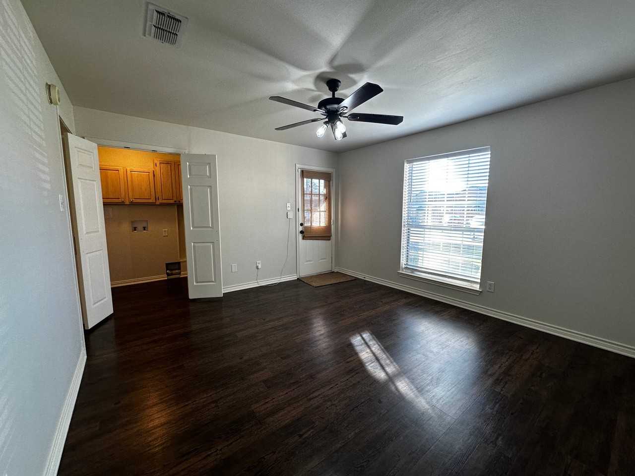 415 Thigpen Dr - Photo 5 of 16