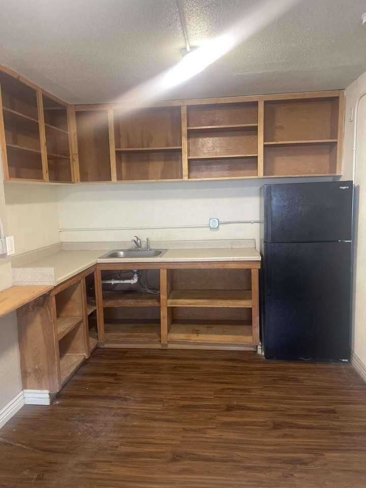612 E 14th Ave #22 - Photo 3 of 7