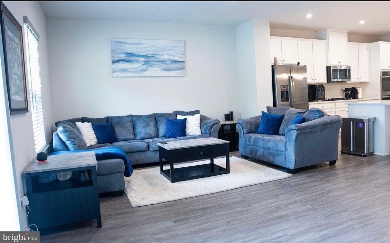5704 Richmanor Ter - Photo 4 of 10