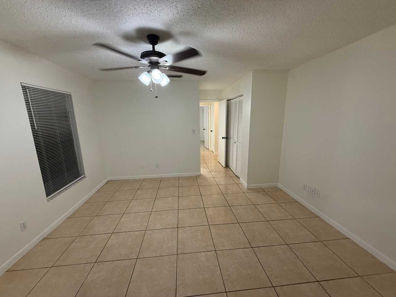 4404 Rockcrest Cir - Photo 6 of 9