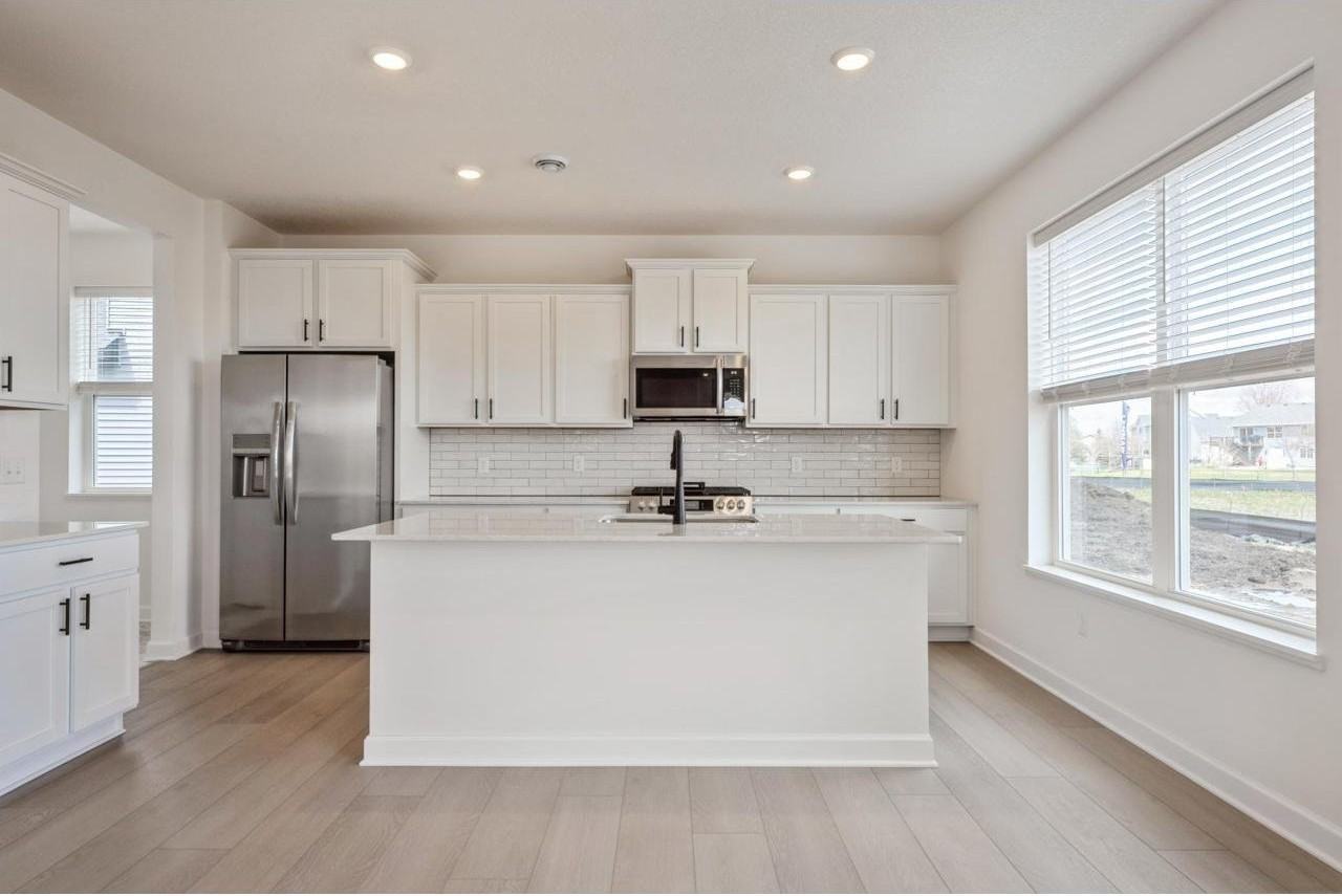 2529 Greenway Ave - Photo 3 of 18