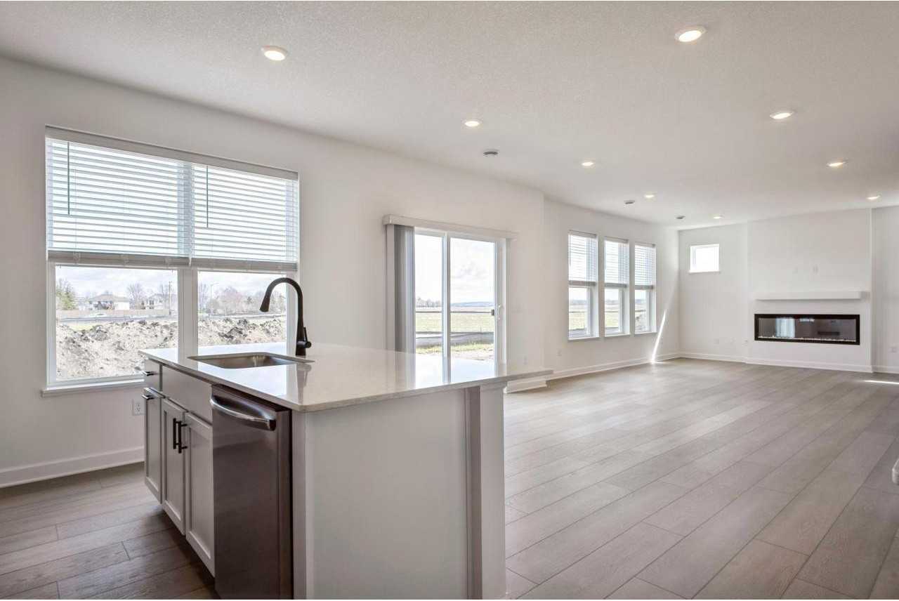 2529 Greenway Ave - Photo 5 of 18