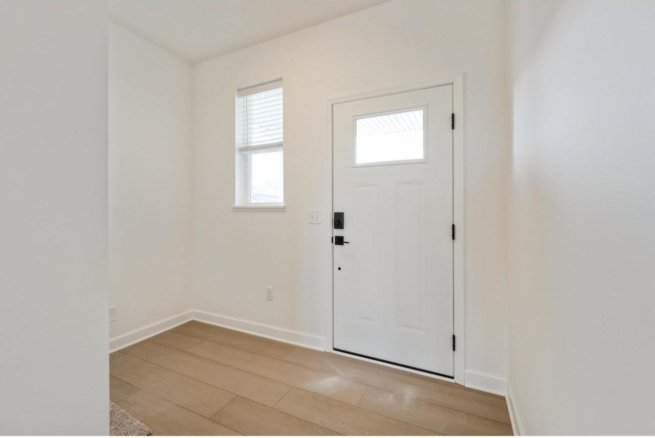 2529 Greenway Ave - Photo 7 of 18