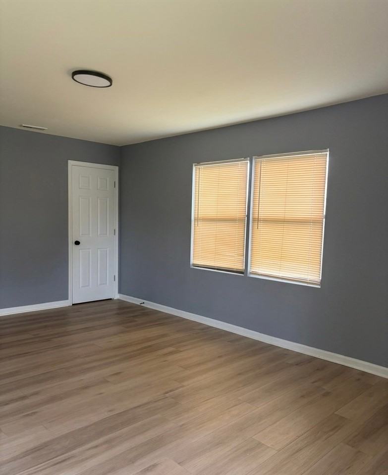 2243 Admiral Dr #2245 - Photo 3 of 8