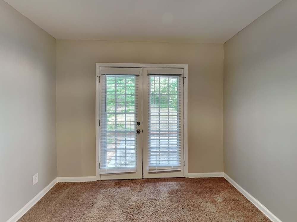 2818 Rainforest Dr - Photo 3 of 8