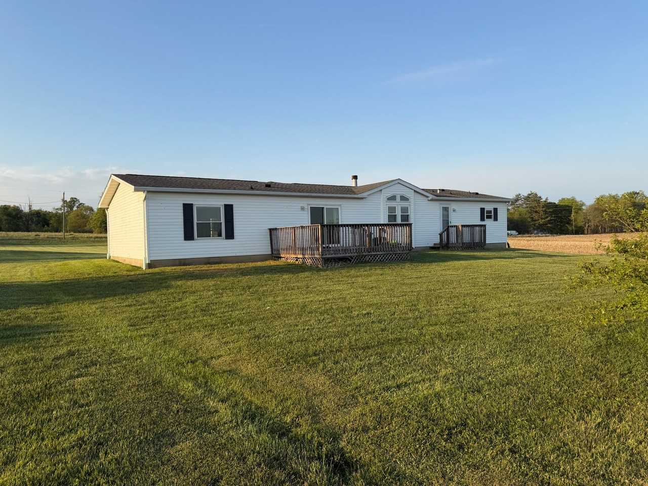 10355 E Hollrah Rd - Photo 3 of 11