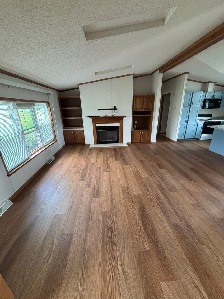 10355 E Hollrah Rd - Photo 5 of 11
