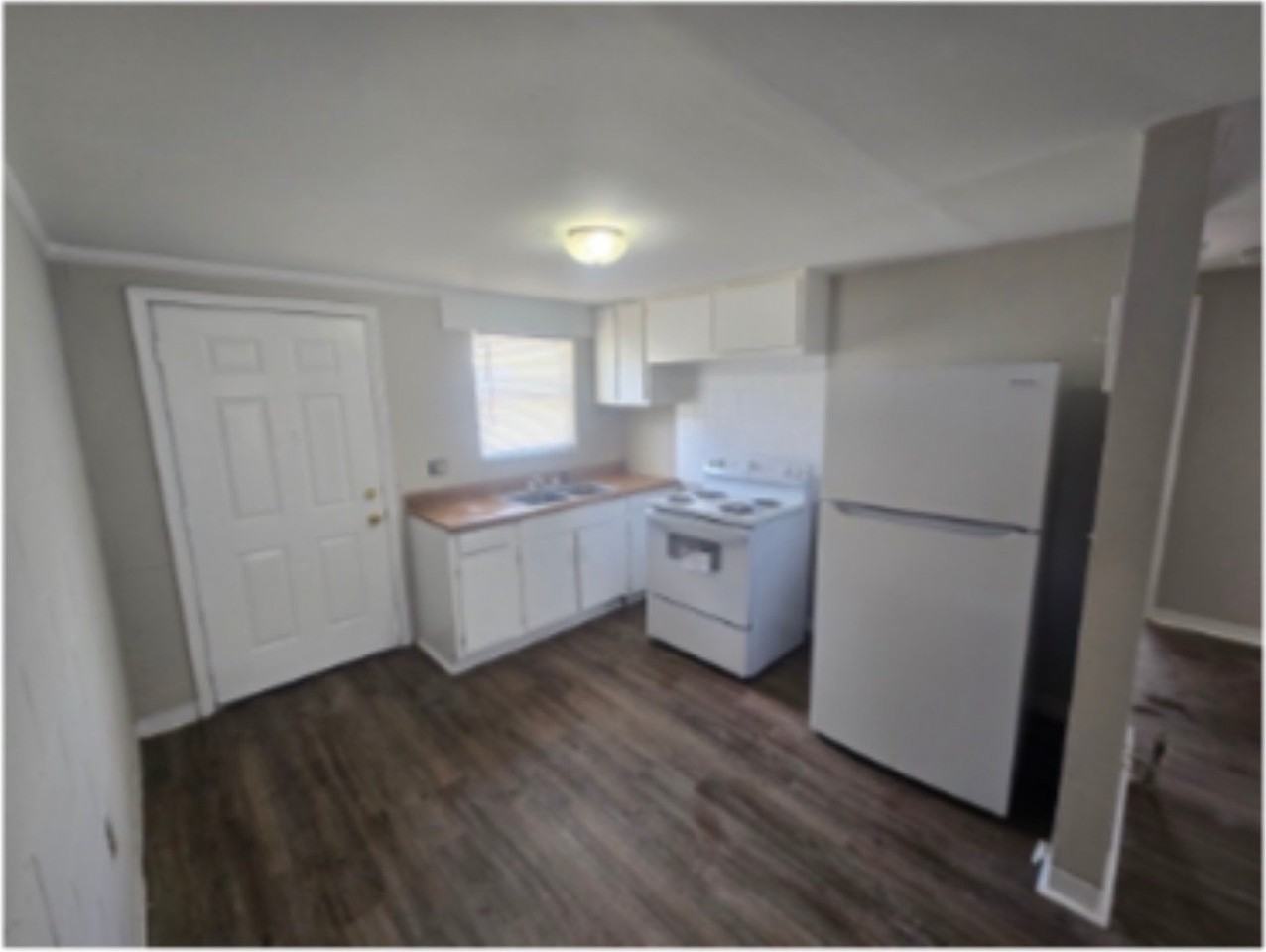 2749 Howell Ct - Photo 2 of 6