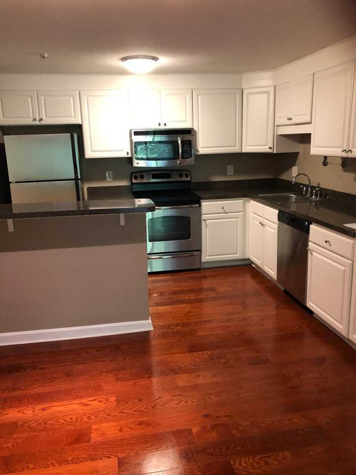21 Pine St - Photo 2 of 12