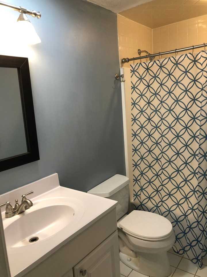 21 Pine St - Photo 7 of 12