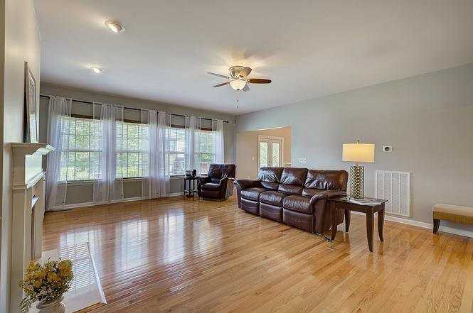 1304 Fenner Ct - Photo 3 of 20