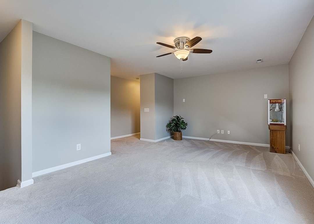1304 Fenner Ct - Photo 7 of 20