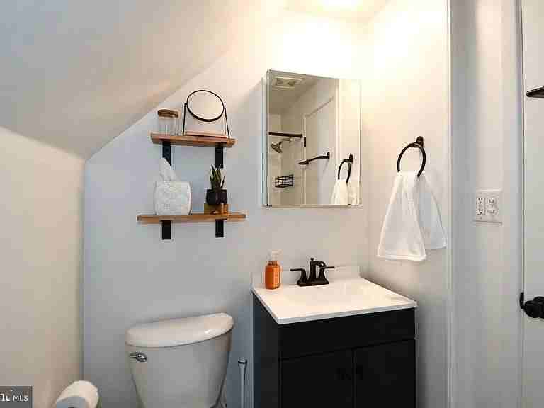 2915 Tallow Ln - Photo 6 of 19