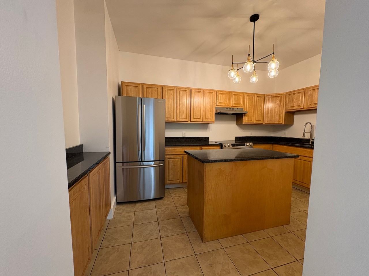89 Columbia St #4 - Photo 5 of 19