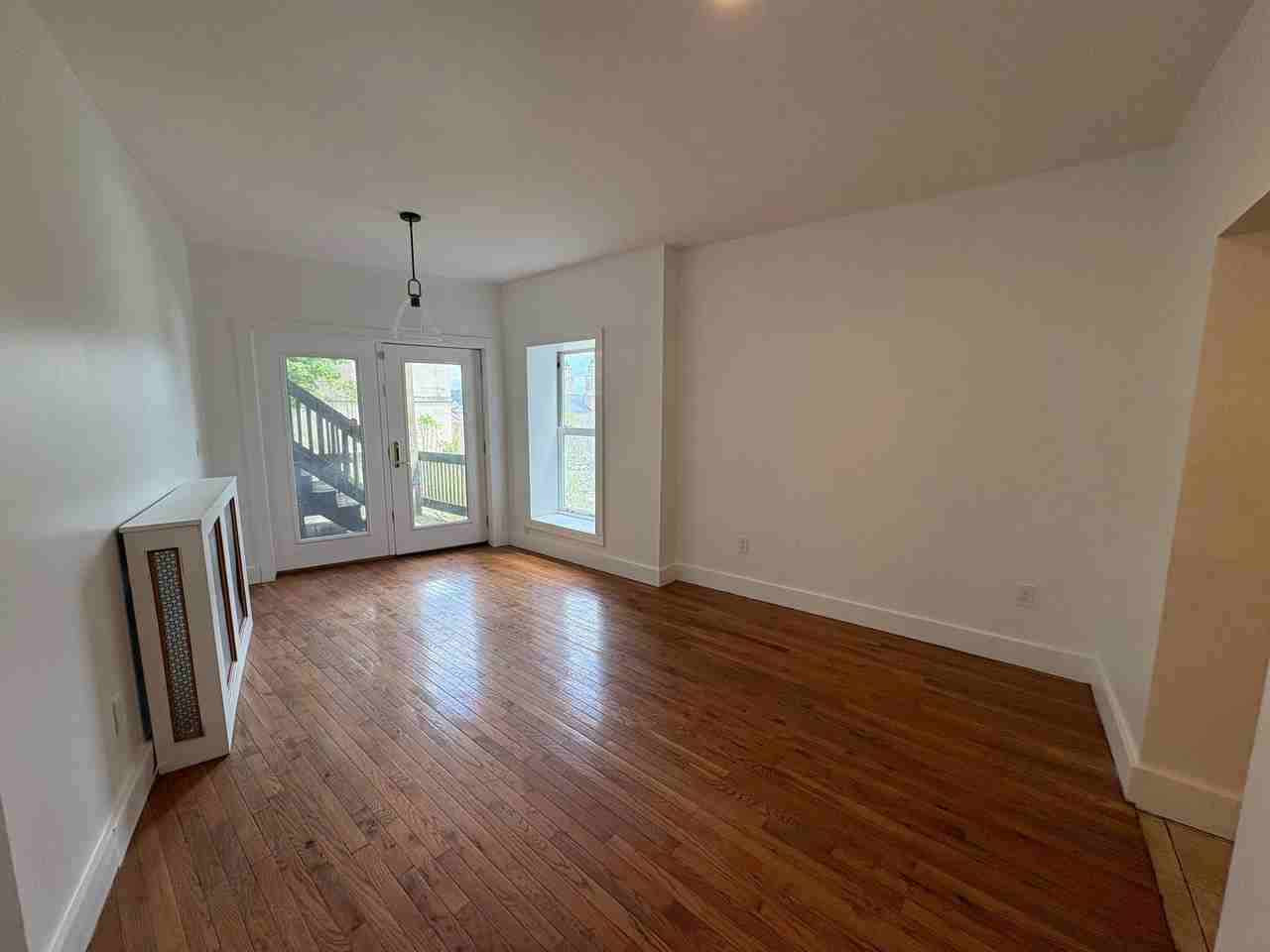 89 Columbia St #4 - Photo 7 of 19