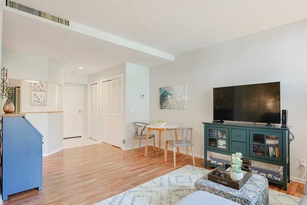 51 Pettee St #13 - Photo 2 of 20