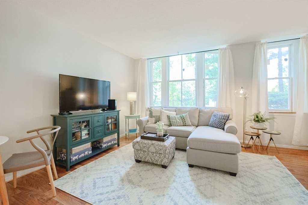 51 Pettee St #13 - Photo 3 of 20