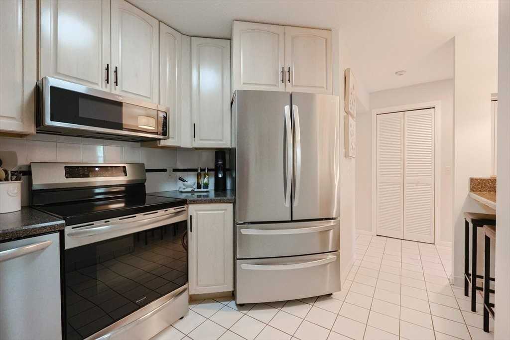 51 Pettee St #13 - Photo 5 of 20