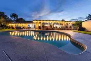 featured image of 709 Fairway Dr
