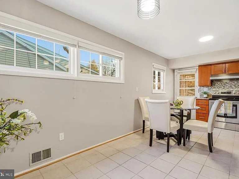 1021 Brice Rd - Photo 7 of 20