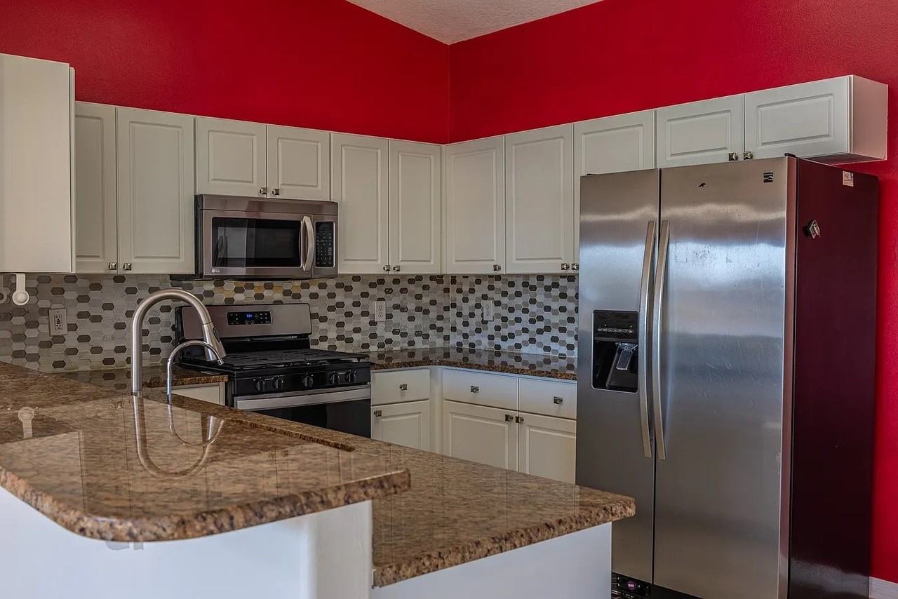 4717 Four Lakes Dr - Photo 2 of 9