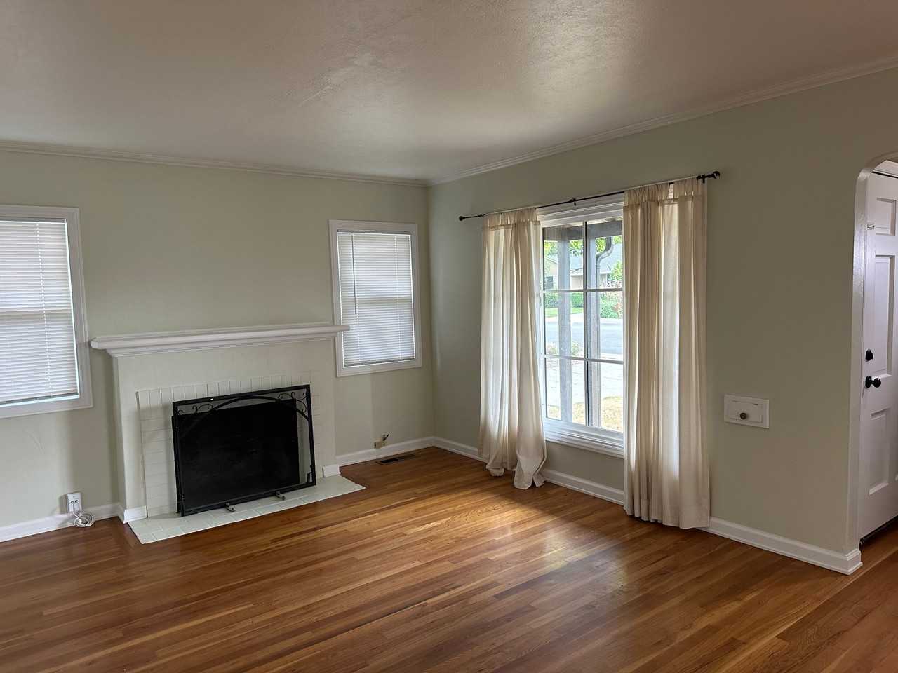 83 E Rosemary Ln - Photo 5 of 10