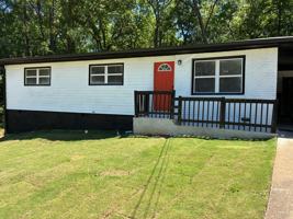 featured image of 6109 Oakwood Cir Sw