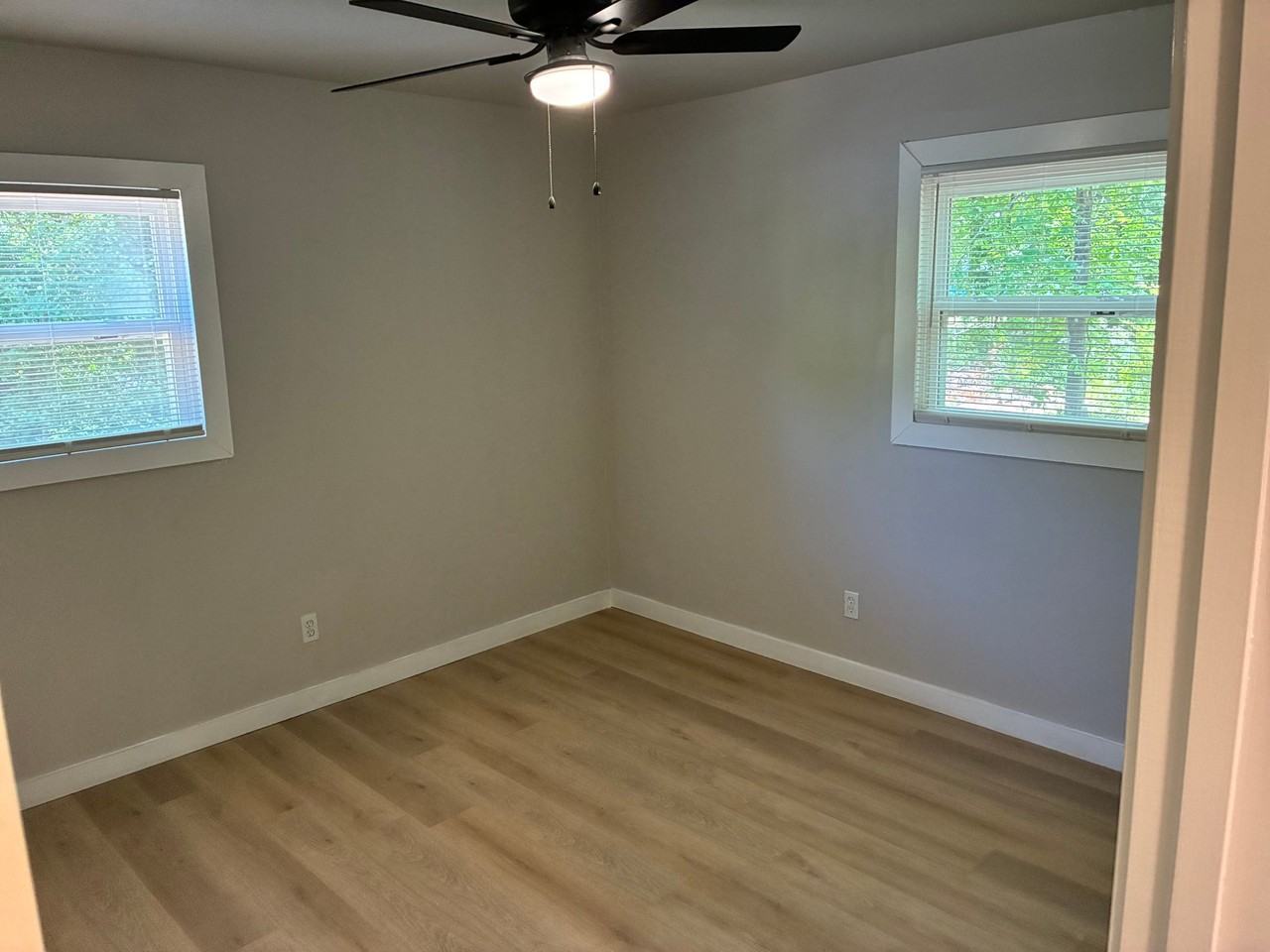 6109 Oakwood Cir Sw - Photo 6 of 12