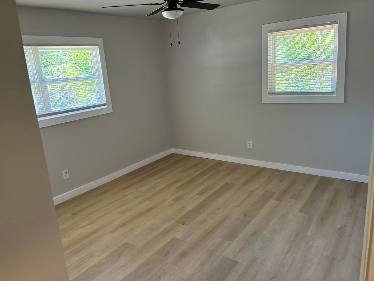 6109 Oakwood Cir Sw - Photo 7 of 12