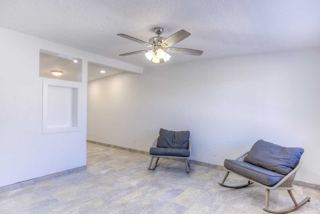 415 E Jacinto St #417 - Photo 4 of 19