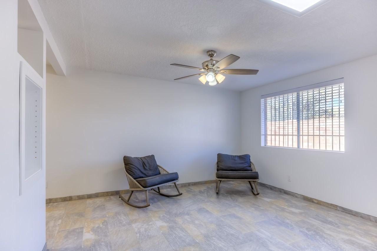 415 E Jacinto St #417 - Photo 7 of 19
