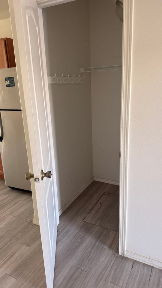 1343 S Monroe St #5 - Photo 2 of 13