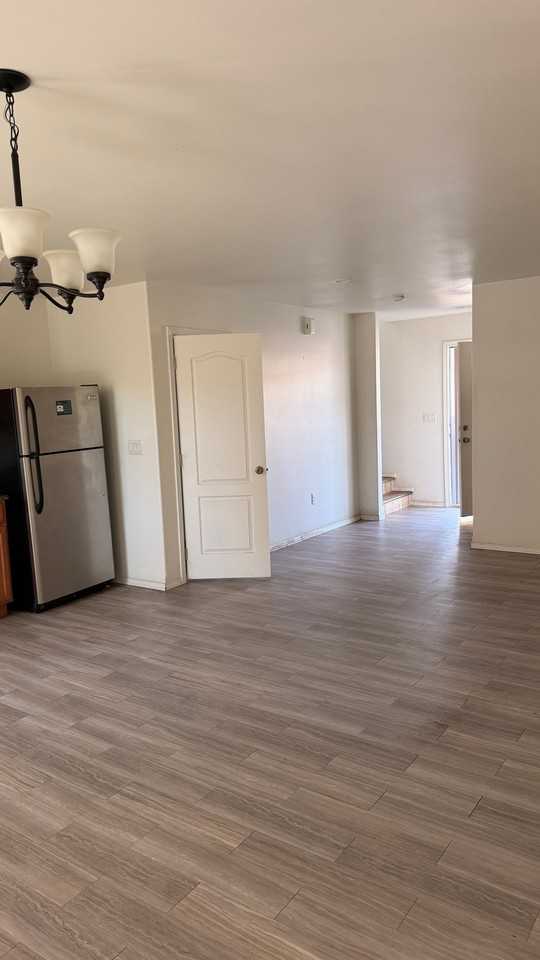 1343 S Monroe St #5 - Photo 3 of 13