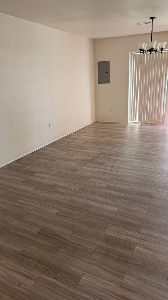 1343 S Monroe St #5 - Photo 4 of 13