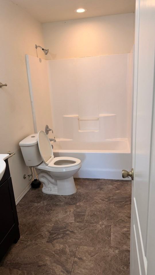 1343 S Monroe St #5 - Photo 6 of 13