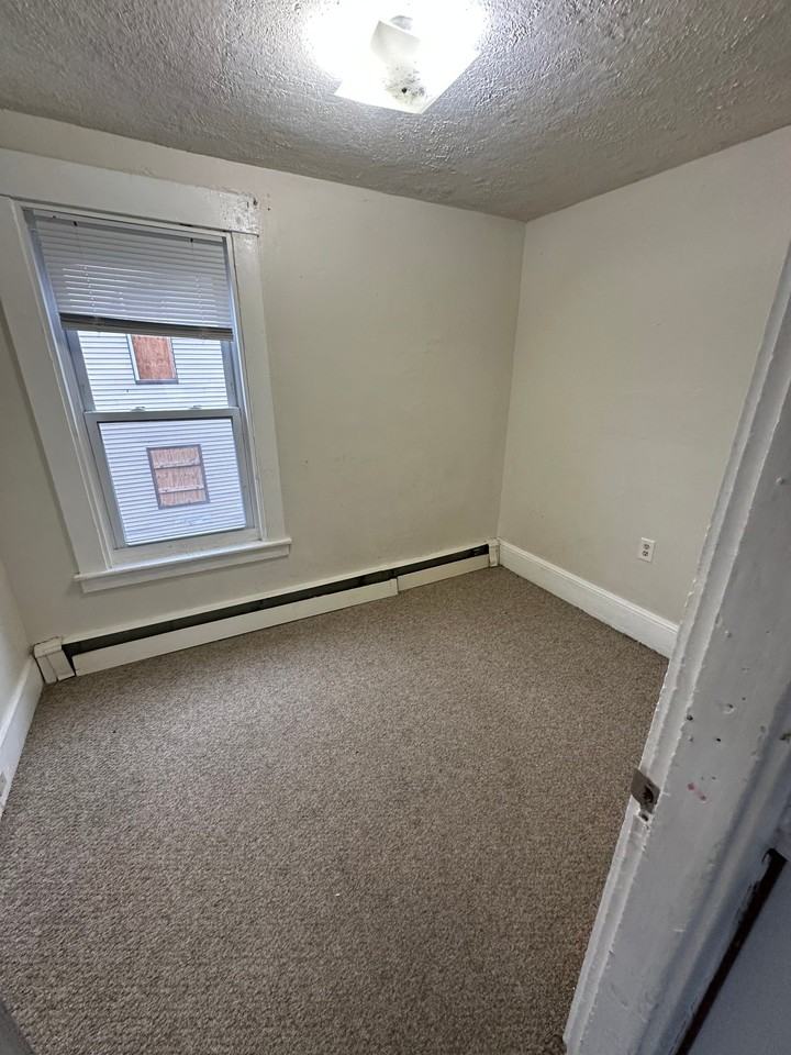 66 Knox St #2 - Photo 5 of 6