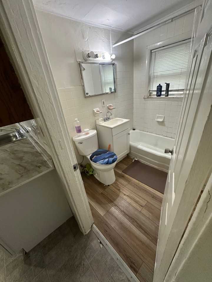 66 Knox St #2 - Photo 6 of 6