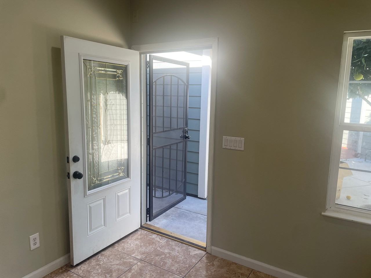 310 Snow Flake Way - Photo 3 of 10
