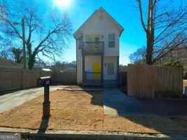 featured image of 848 Fox St Nw