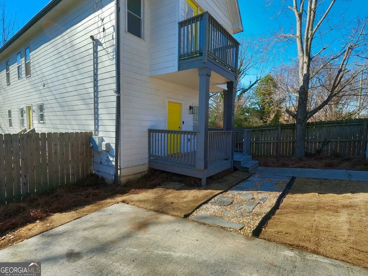 848 Fox St Nw - Photo 4 of 31