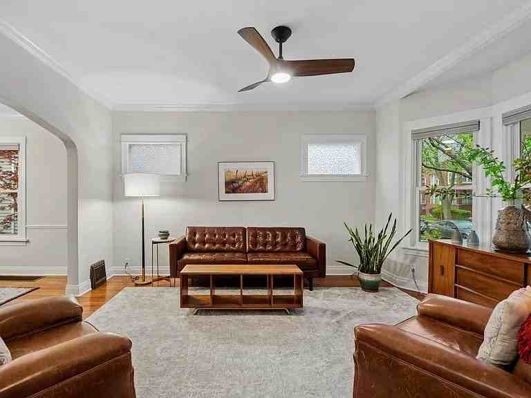 7722 Mason Ave - Photo 2 of 9