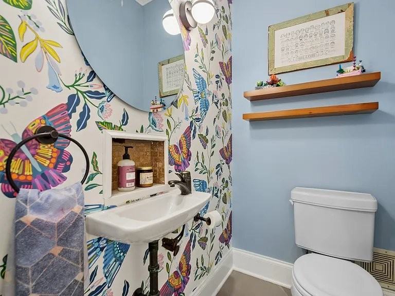 7722 Mason Ave - Photo 5 of 9