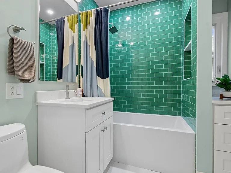 7722 Mason Ave - Photo 6 of 9