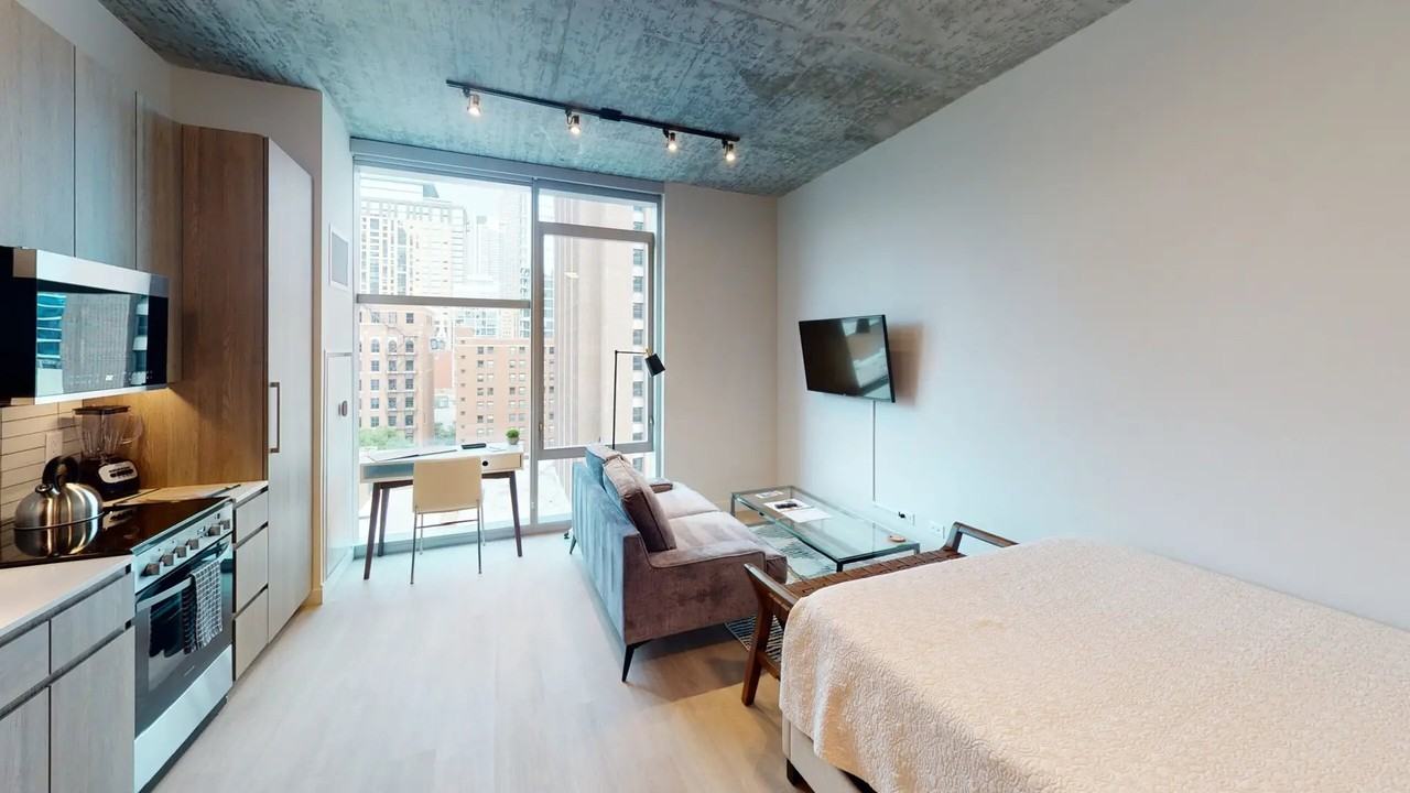 202 W Institute Pl - Photo 3 of 20