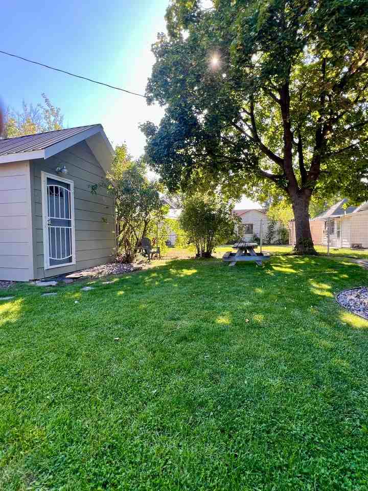 234 1/2 Edith St - Photo 3 of 13