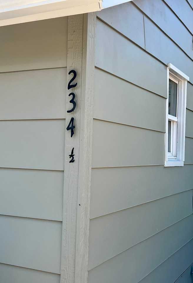 234 1/2 Edith St - Photo 4 of 13