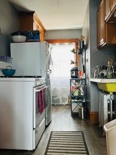 1008 E 37th St #4 - Photo 6 of 13