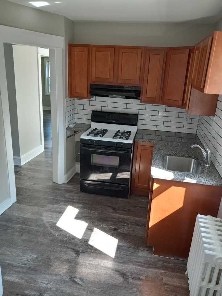 2527 Edgmont Ave #D1D2 - Photo 2 of 5