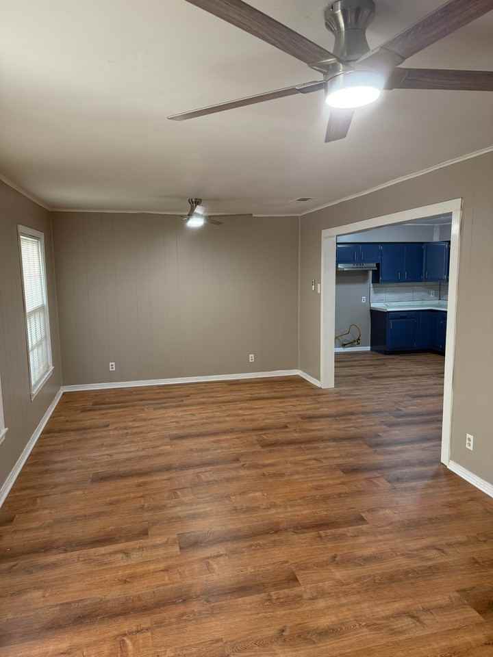 1436 Sheppard St - Photo 3 of 15